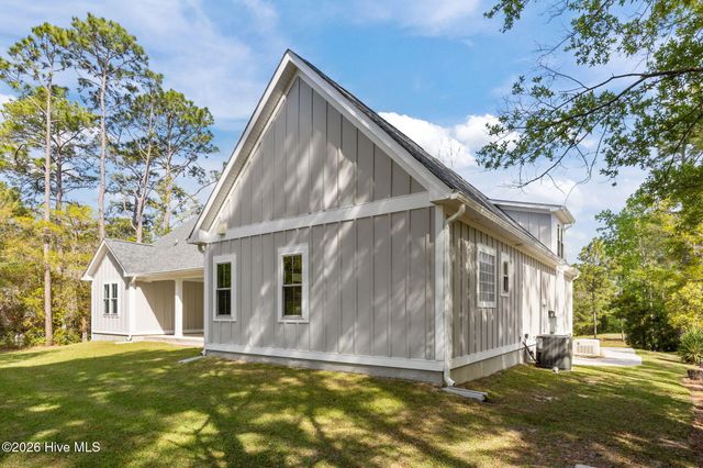 286 Star Hill Drive, Cape Carteret, NC 28584