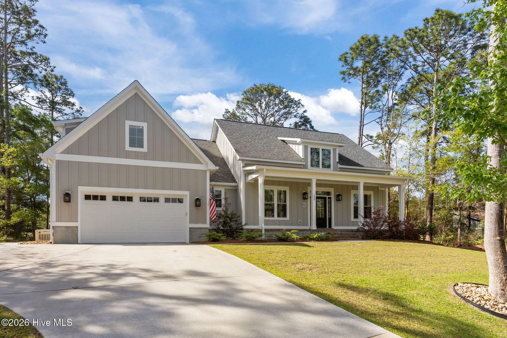 286 Star Hill Drive, Cape Carteret, NC 28584