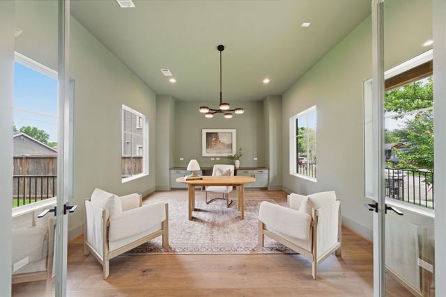 2015 Harvard Street, Houston, TX 77008