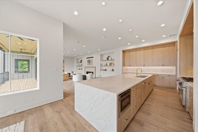 2015 Harvard Street, Houston, TX 77008