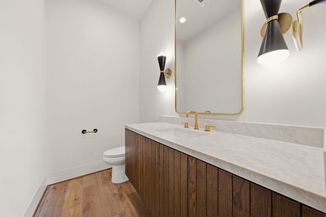 2015 Harvard Street, Houston, TX 77008