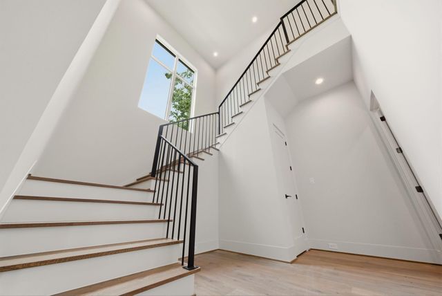 2015 Harvard Street, Houston, TX 77008