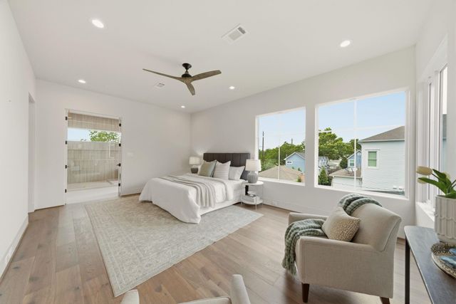 2015 Harvard Street, Houston, TX 77008