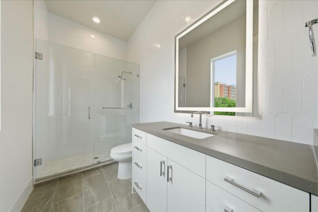 2015 Harvard Street, Houston, TX 77008