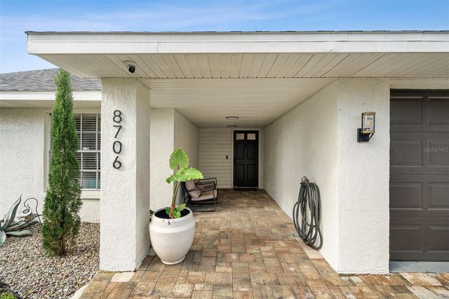 8706 OSAGE DRIVE, Tampa, FL 33634