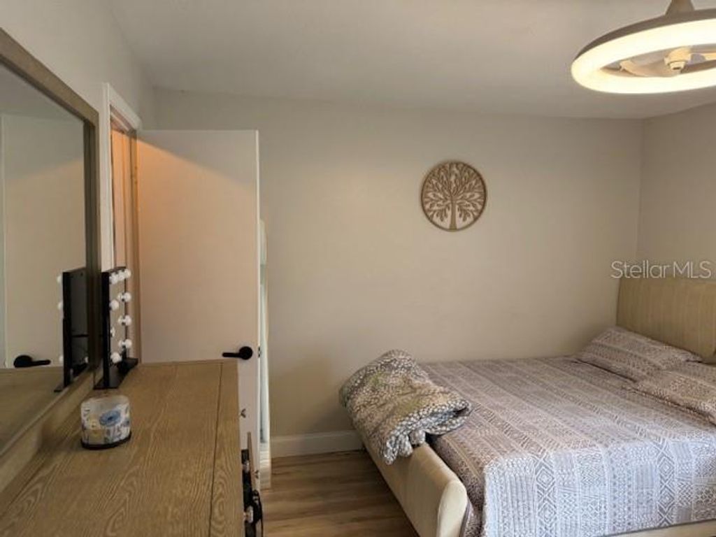 Image 7 of property listing at 8706 OSAGE DRIVE, Tampa, FL 33634