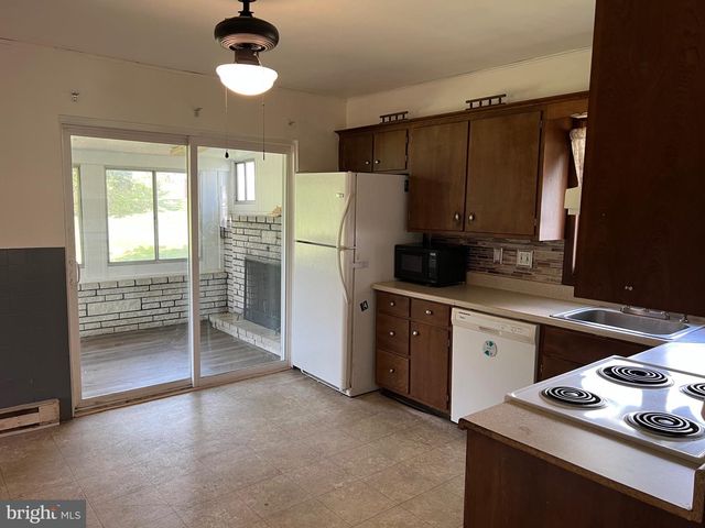 128 FRICK AVE, Waynesboro, PA 17268