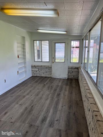 128 FRICK AVE, Waynesboro, PA 17268