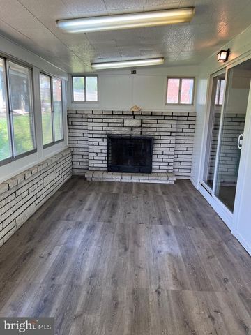 128 FRICK AVE, Waynesboro, PA 17268
