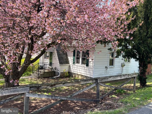128 FRICK AVE, Waynesboro, PA 17268