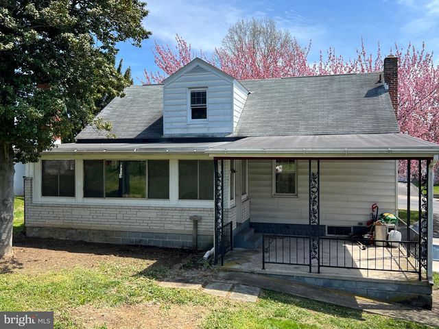 128 FRICK AVE, Waynesboro, PA 17268