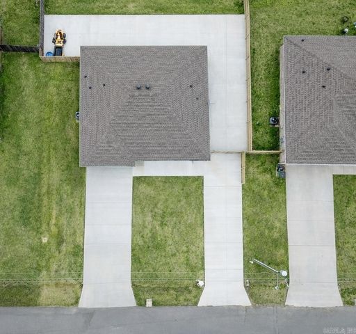 606 Macy Ln, Beebe, AR 72012