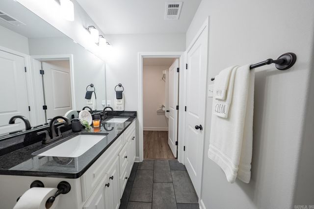 606 Macy Ln, Beebe, AR 72012