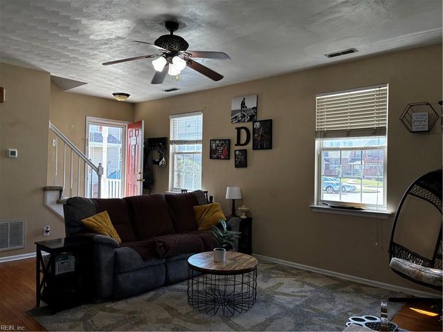 710 Willow Green CT, Chesapeake, VA 23320