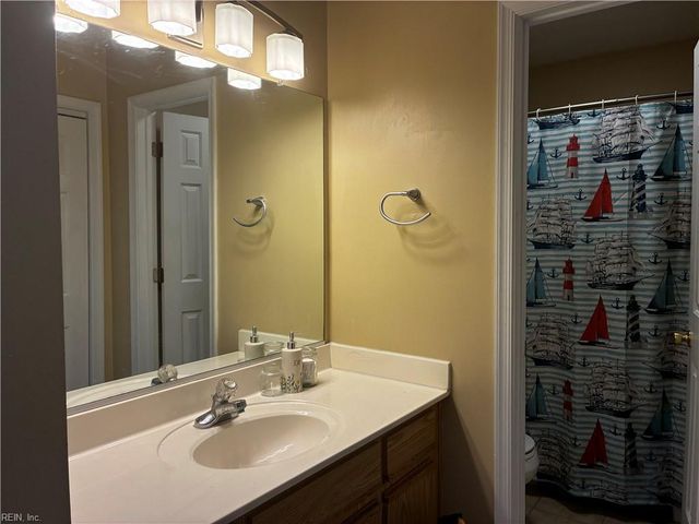 710 Willow Green CT, Chesapeake, VA 23320