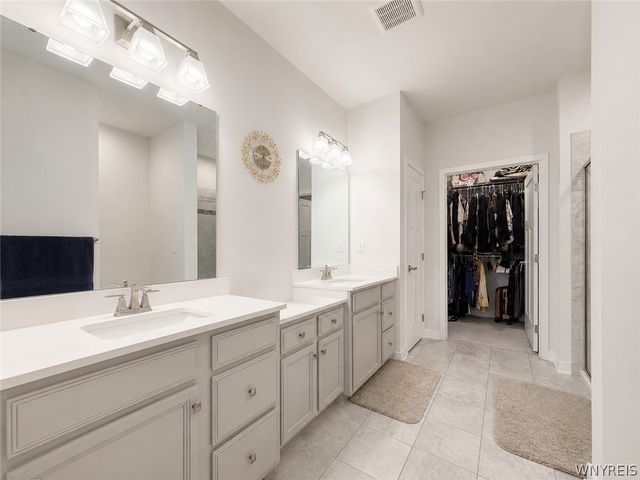 189 Sandstone Circle, Grand Island, NY 14072
