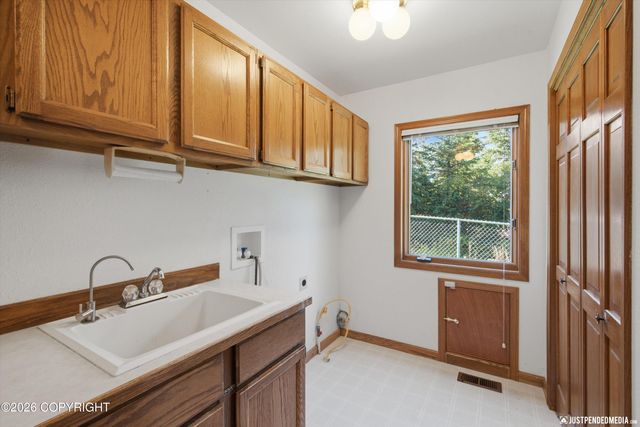 6700 Marquez Circle, Anchorage, AK 99516