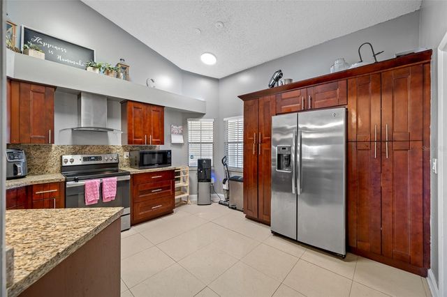 8713 IMPERIAL COURT, Tampa, FL 33635