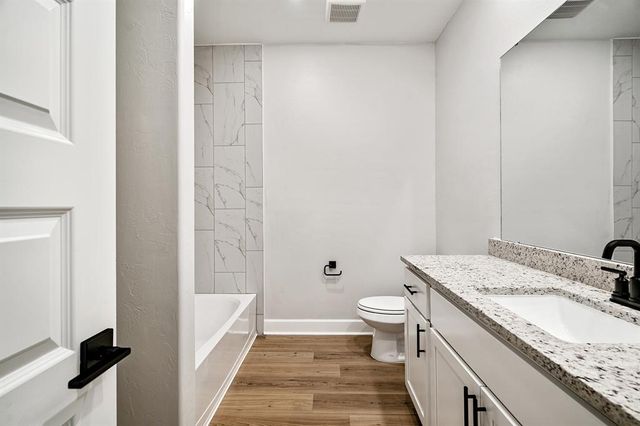 11909 SW 30th Street, Yukon, OK 73099