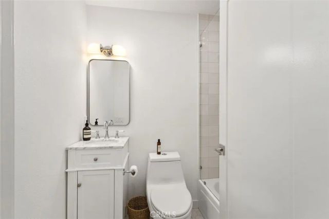 24 Corsica, Newport Beach, CA 92660