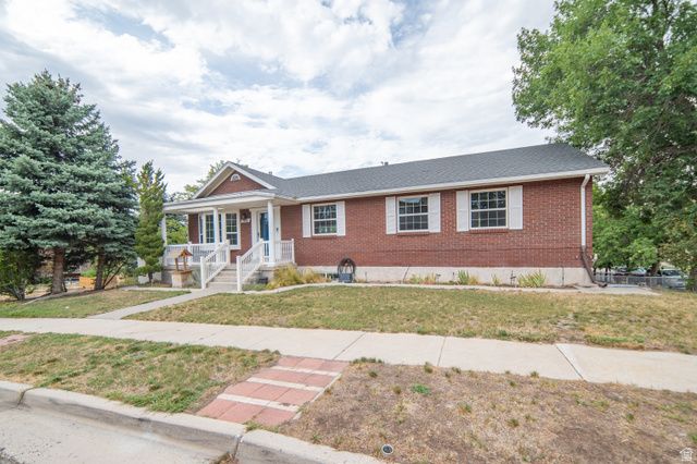 1941 E GUNTHER DR, Cottonwood Heights, UT 84121