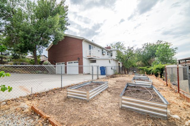 1941 E GUNTHER DR, Cottonwood Heights, UT 84121