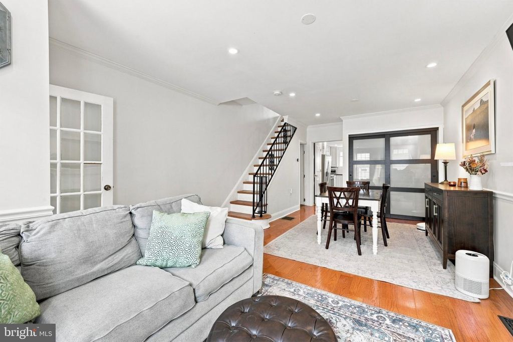 913 DALY ST, PHILADELPHIA, PA 19148 — photo 3