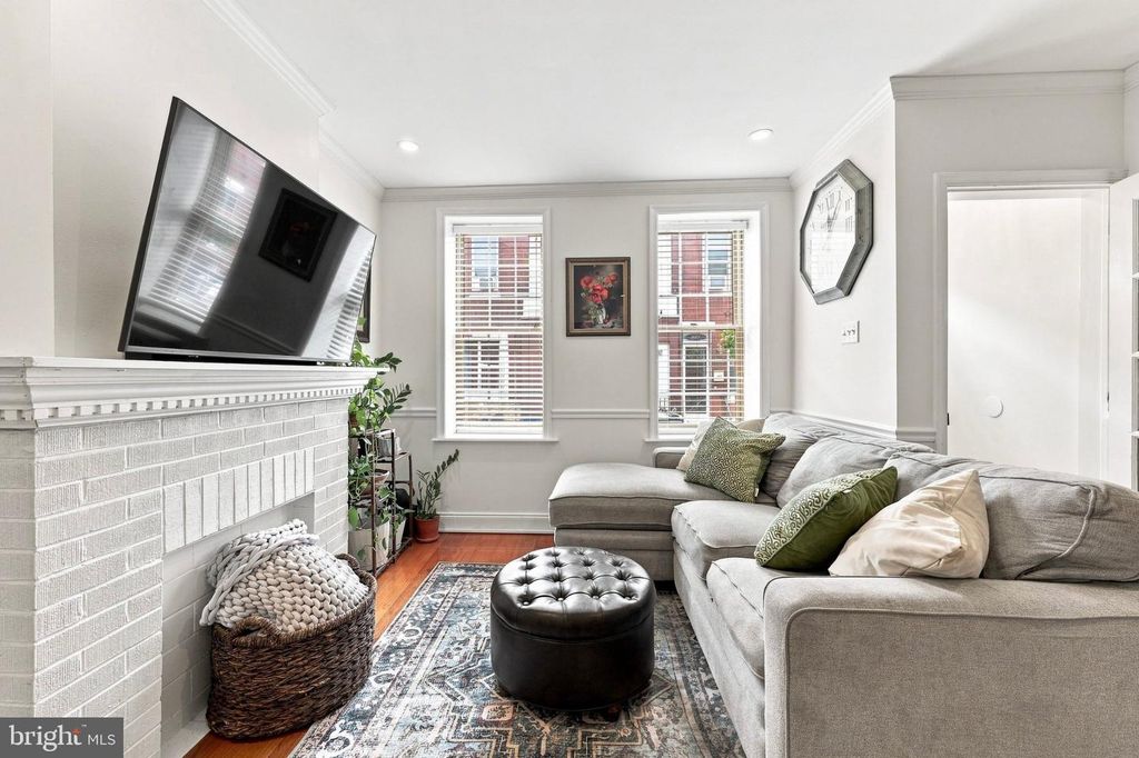 913 DALY ST, PHILADELPHIA, PA 19148 — photo 5