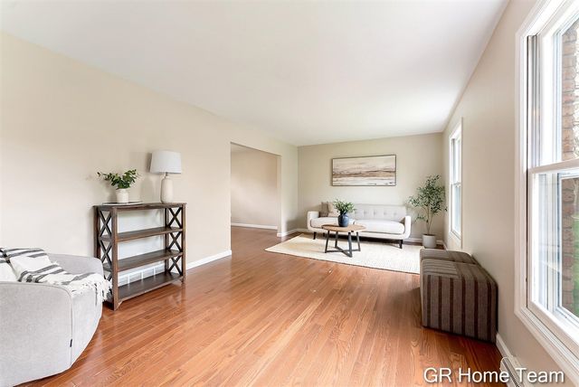 2336 Elliott Street, Grand Rapids, MI 49506