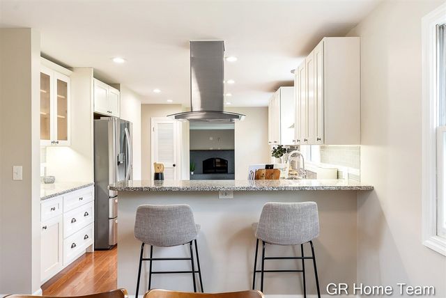 2336 Elliott Street, Grand Rapids, MI 49506