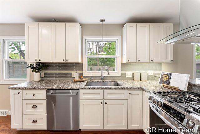 2336 Elliott Street, Grand Rapids, MI 49506