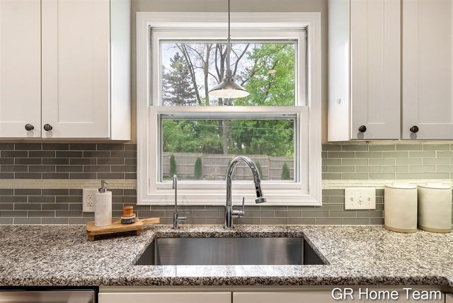 2336 Elliott Street, Grand Rapids, MI 49506