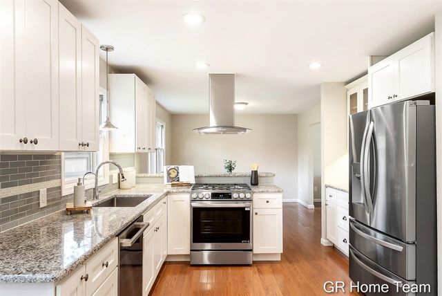 2336 Elliott Street, Grand Rapids, MI 49506