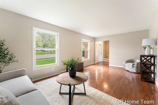 2336 Elliott Street, Grand Rapids, MI 49506
