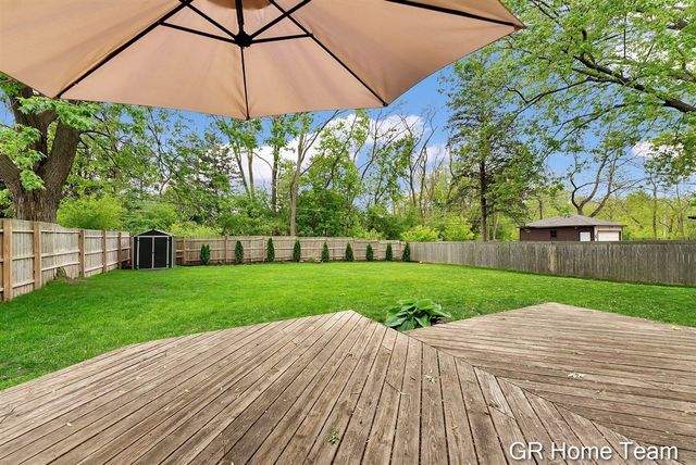 2336 Elliott Street, Grand Rapids, MI 49506