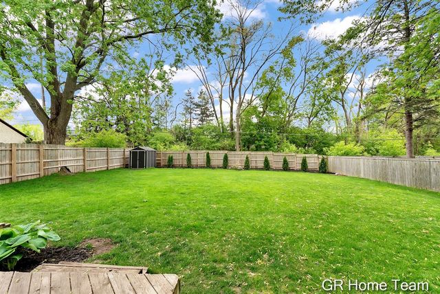2336 Elliott Street, Grand Rapids, MI 49506