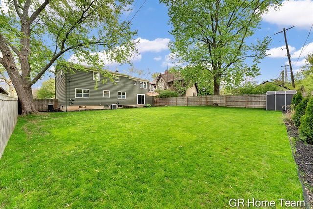 2336 Elliott Street, Grand Rapids, MI 49506