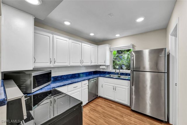 547 103rd AVE N, Naples, FL 34108