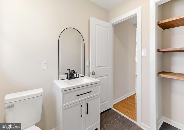 157 S POPLAR ST, Gibbstown, NJ 08027