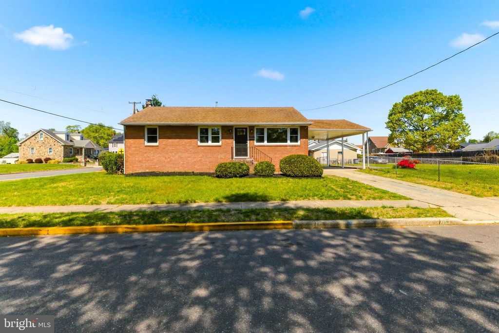 157 S POPLAR ST, Gibbstown, NJ 08027