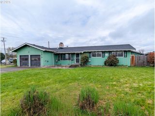 1612 Nw WANELL St, Roseburg, OR 97471