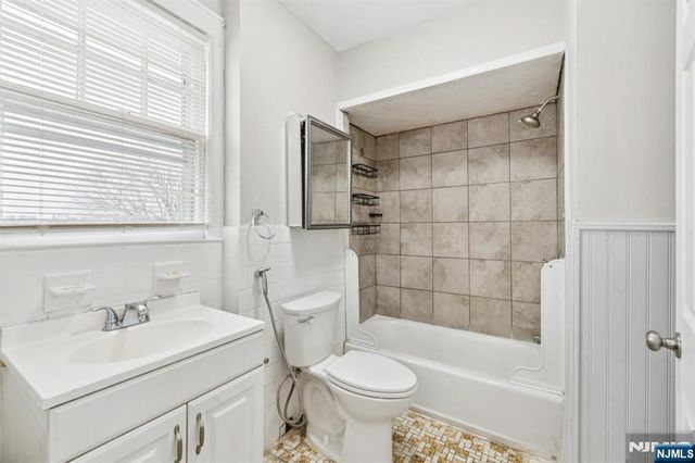 11 Cedar Street, North Arlington, NJ 07031