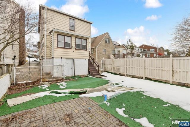 11 Cedar Street, North Arlington, NJ 07031