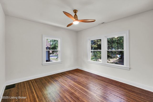 2436 Broadmeade Rd, Louisville, KY 40205