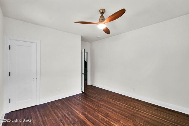 2436 Broadmeade Rd, Louisville, KY 40205