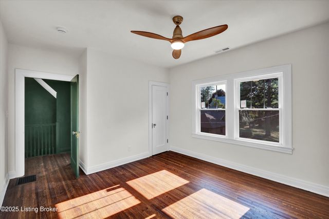 2436 Broadmeade Rd, Louisville, KY 40205