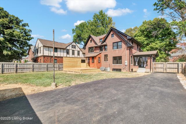 2436 Broadmeade Rd, Louisville, KY 40205