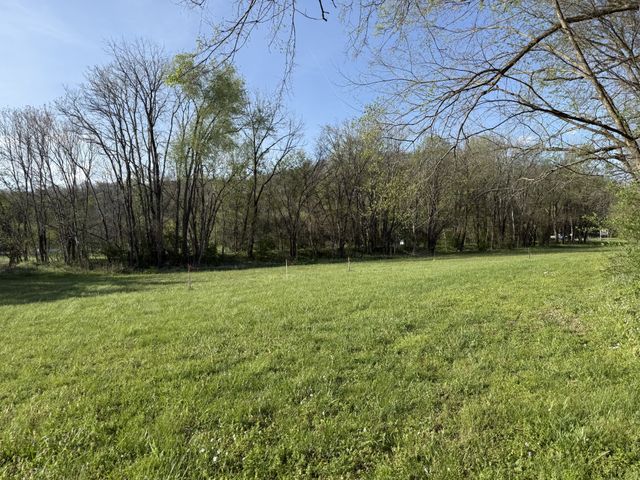 0 Hwy 31 E, Bethpage, TN 37022