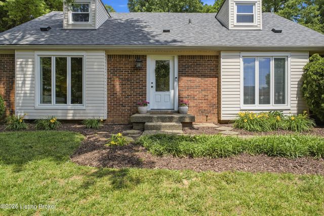 1205 Holsworth Ln, Louisville, KY 40222