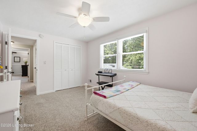 1205 Holsworth Ln, Louisville, KY 40222